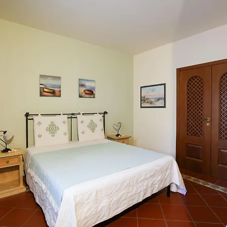 Cala Del Faro House *